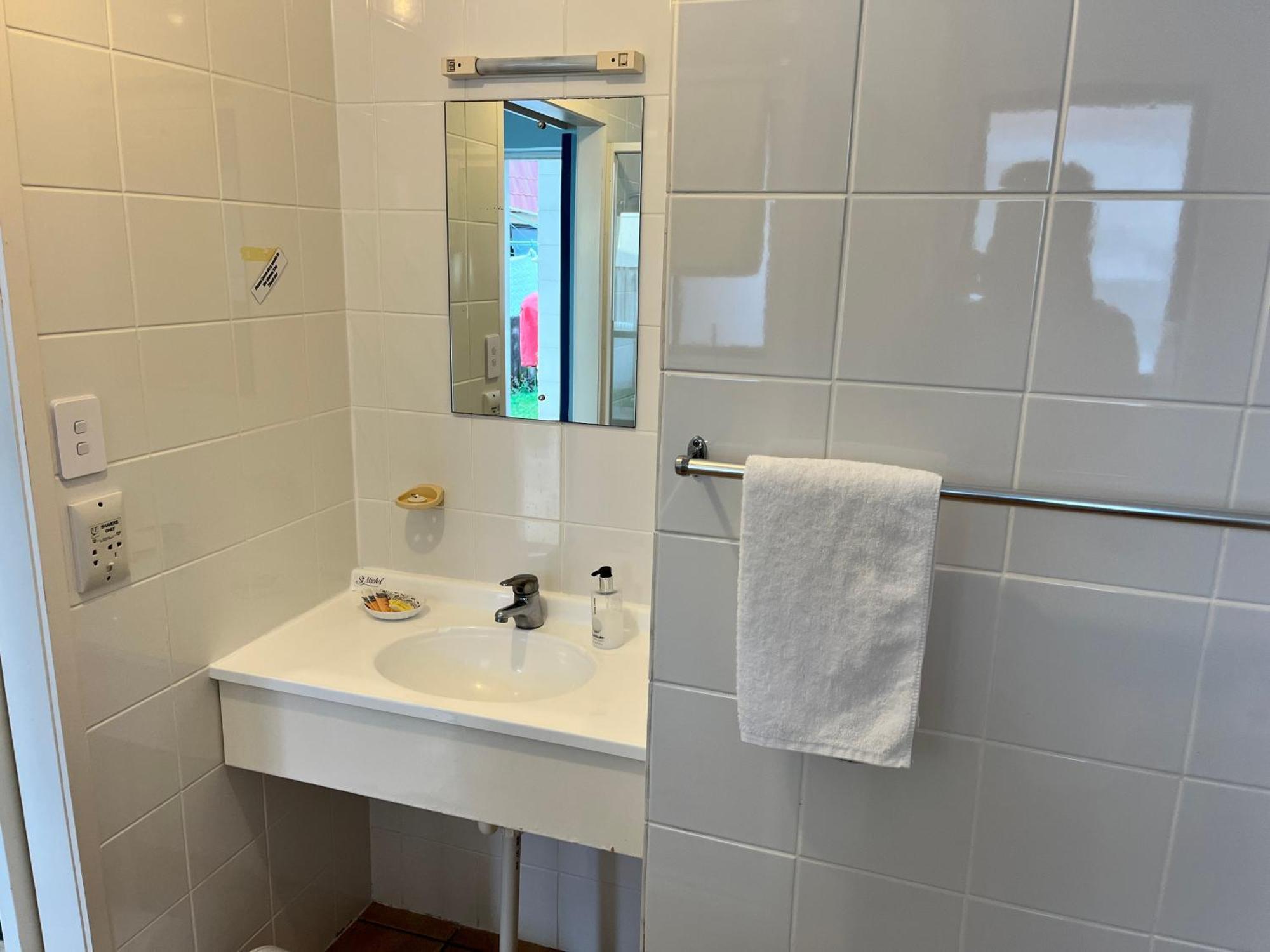 Marlin Court Motel Пейхия Экстерьер фото